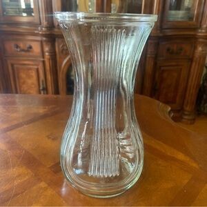 Vintage Hoosier Glass 4086-B Mid Century Modern Art Deco Style Glass 8” Vase